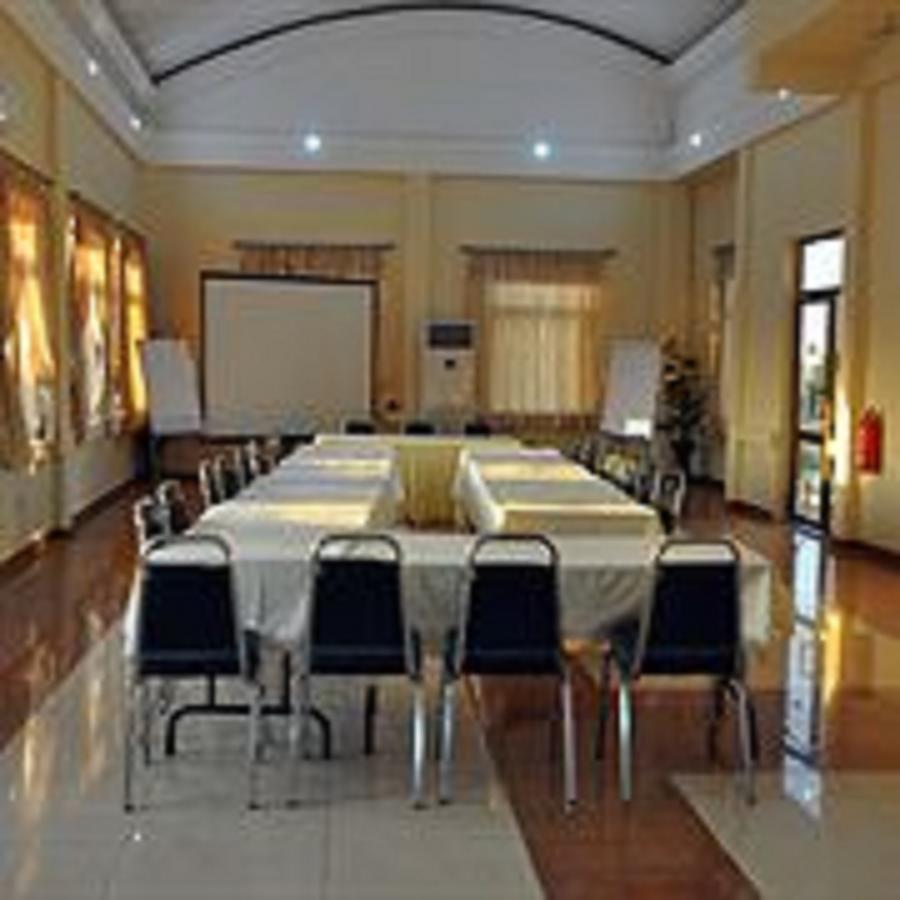 Oscarpak Royal Hotel North Legon Exterior photo